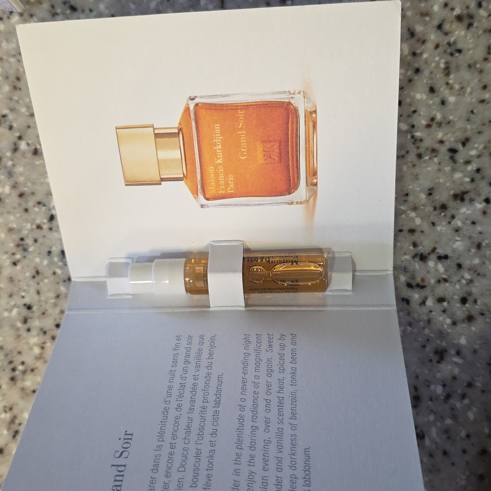 Maison Francis Kurkdjian Grand Soir Perfume 2ml - Picture 2 of 3